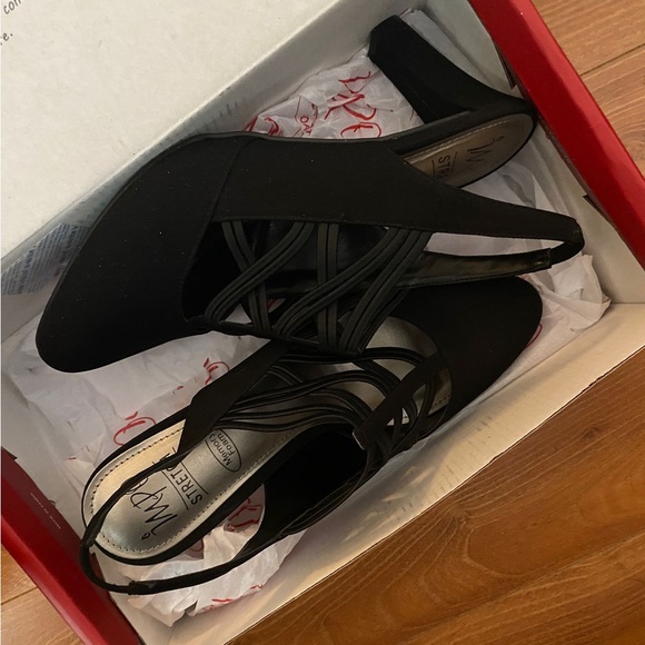 Impo Vassar Stretch Pump Heels - Picture 2 of 4